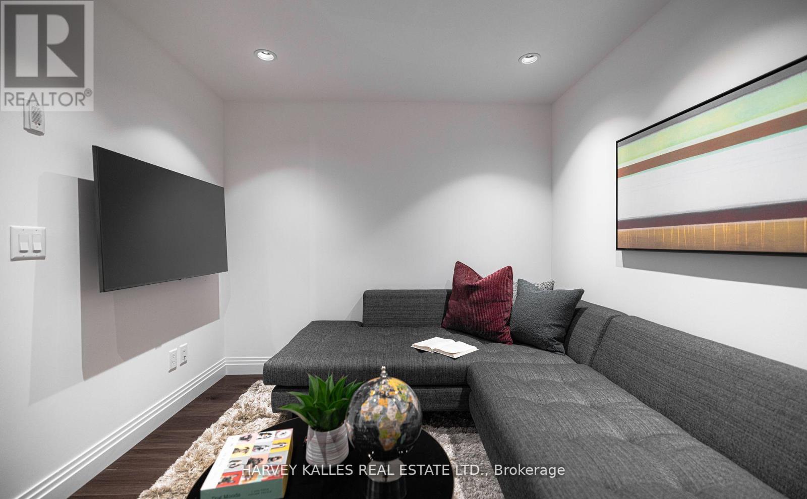 123 - 1 BENVENUTO PLACE