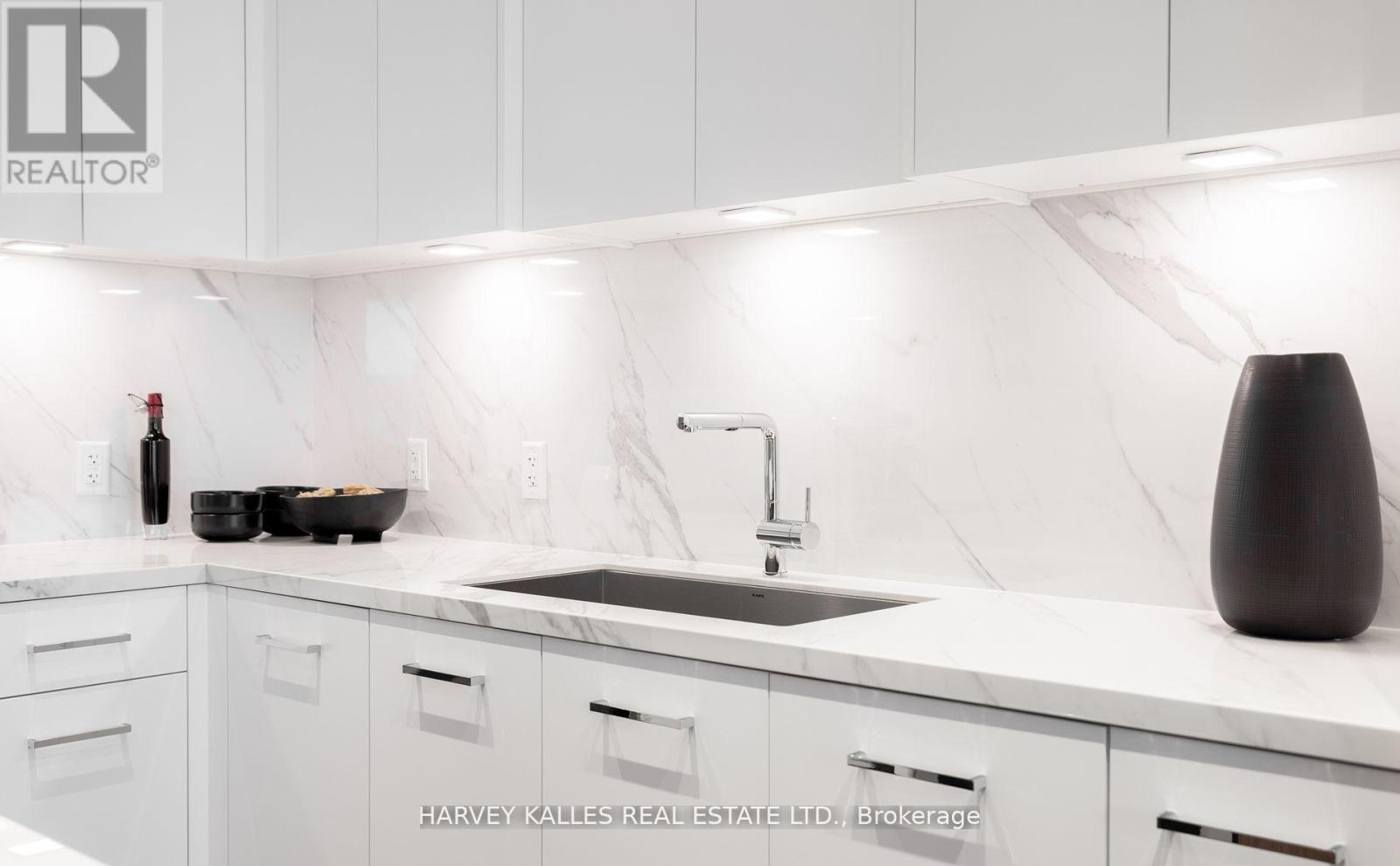 123 - 1 BENVENUTO PLACE