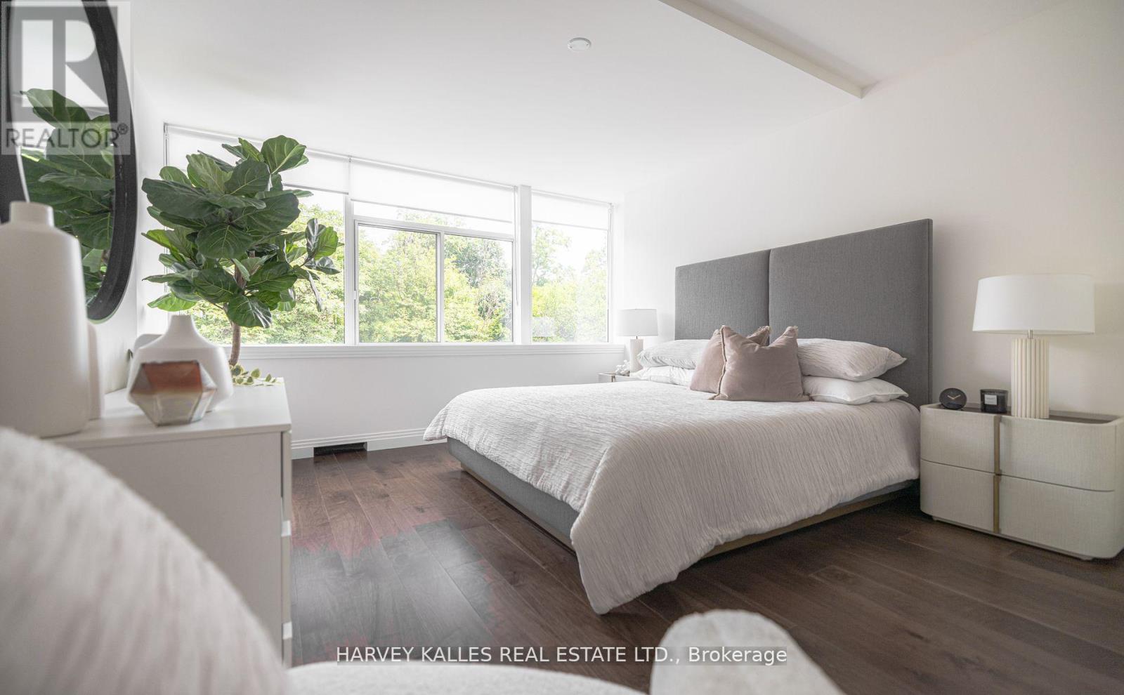 123 - 1 BENVENUTO PLACE