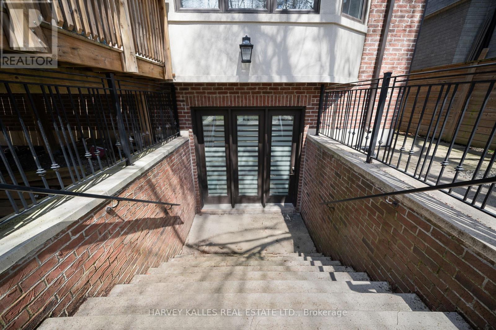 20 WALKER ROAD