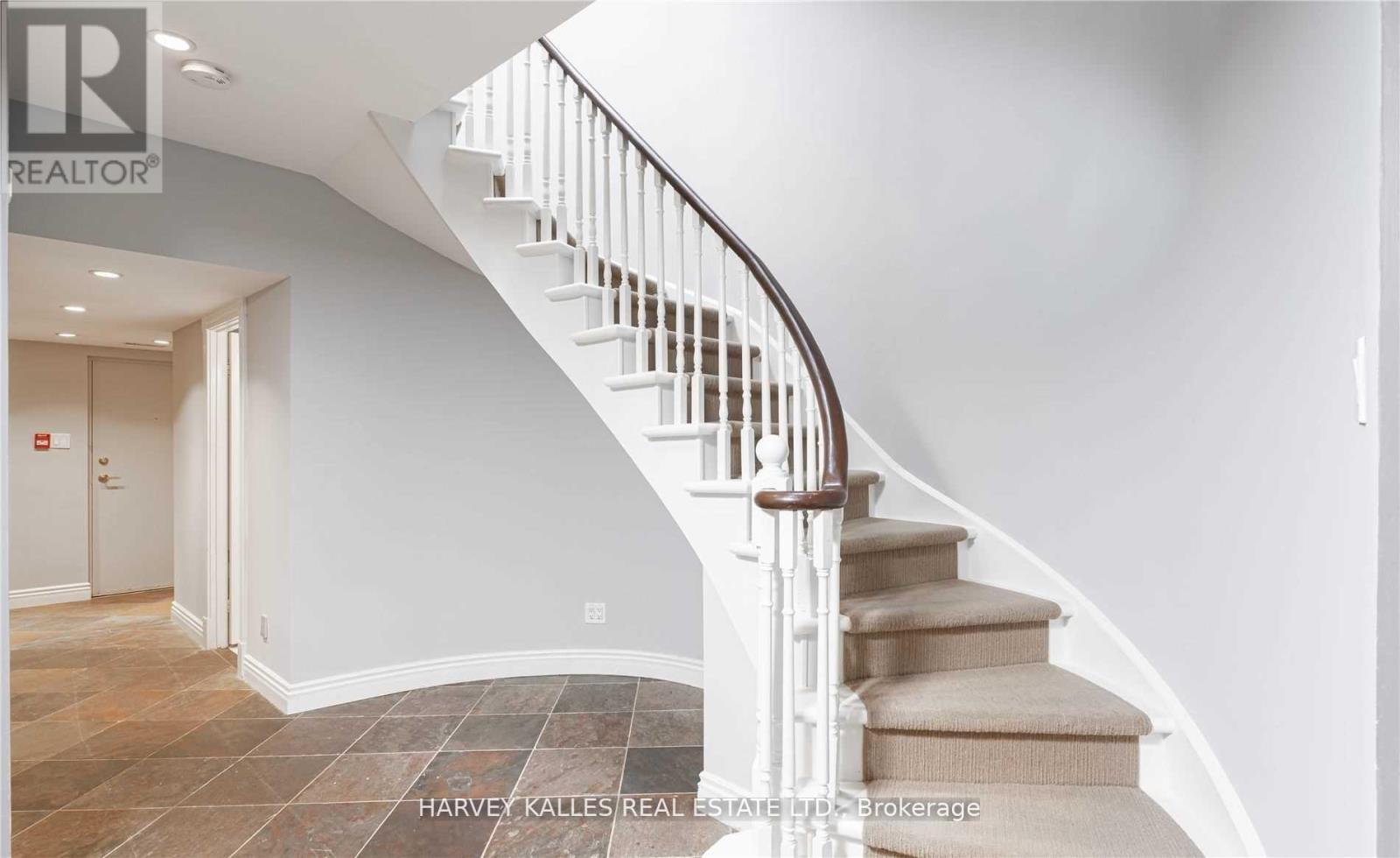 22 LOWER VILLAGE GATE