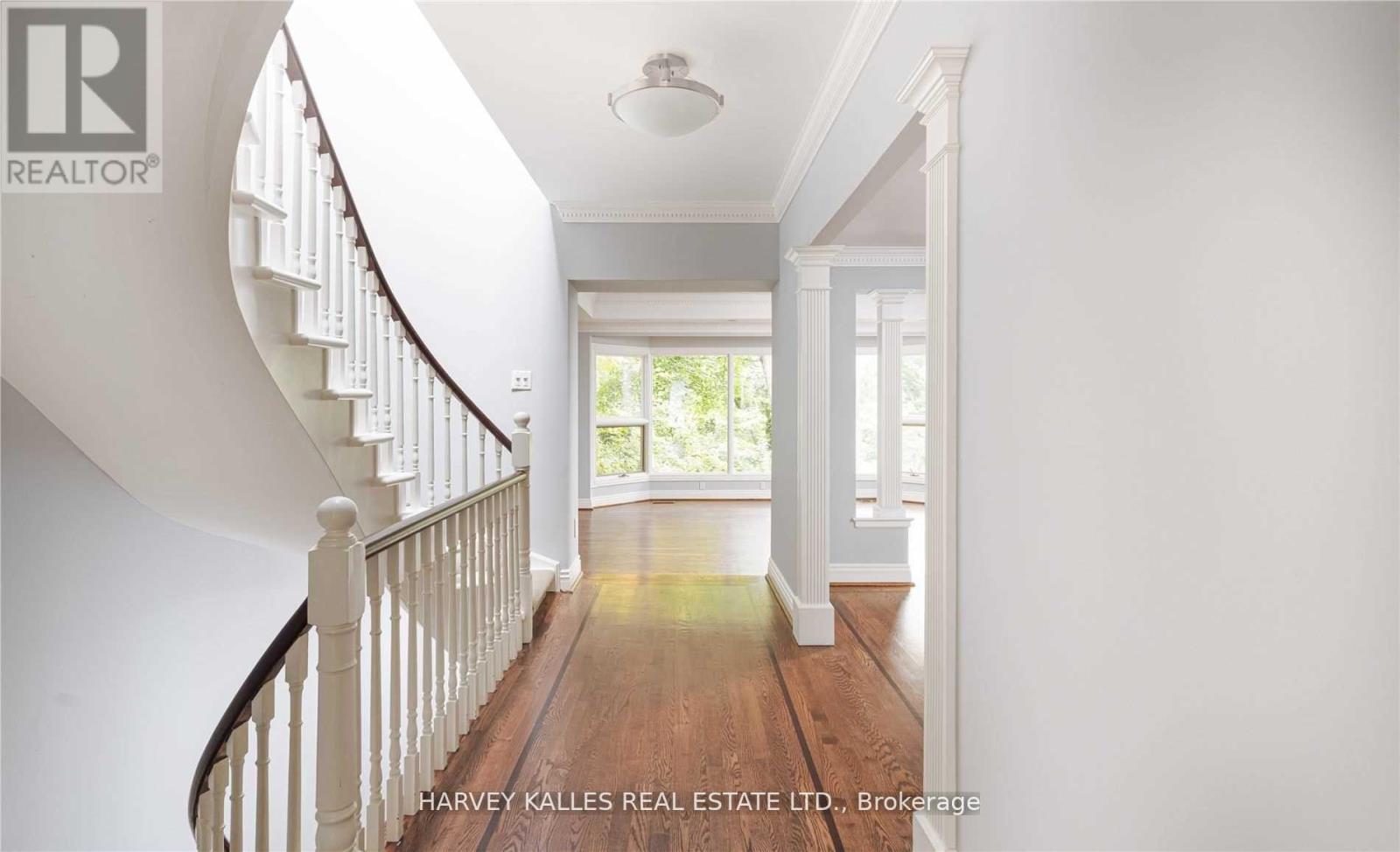 22 LOWER VILLAGE GATE