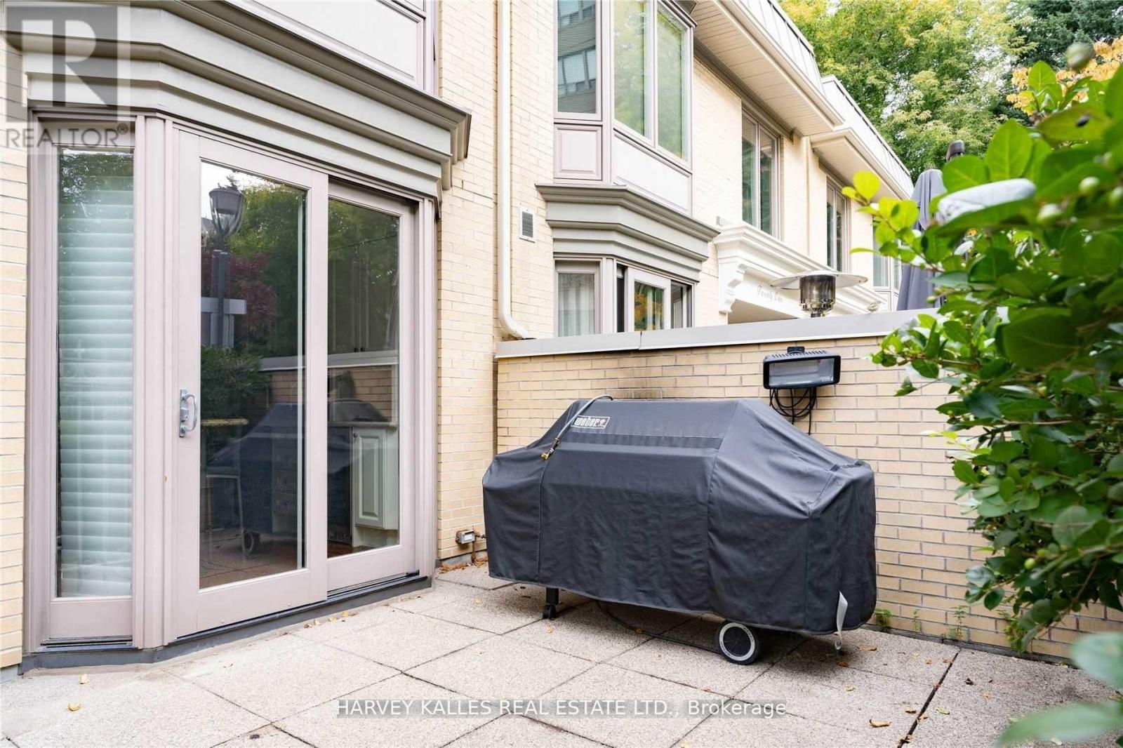 22 LOWER VILLAGE GATE