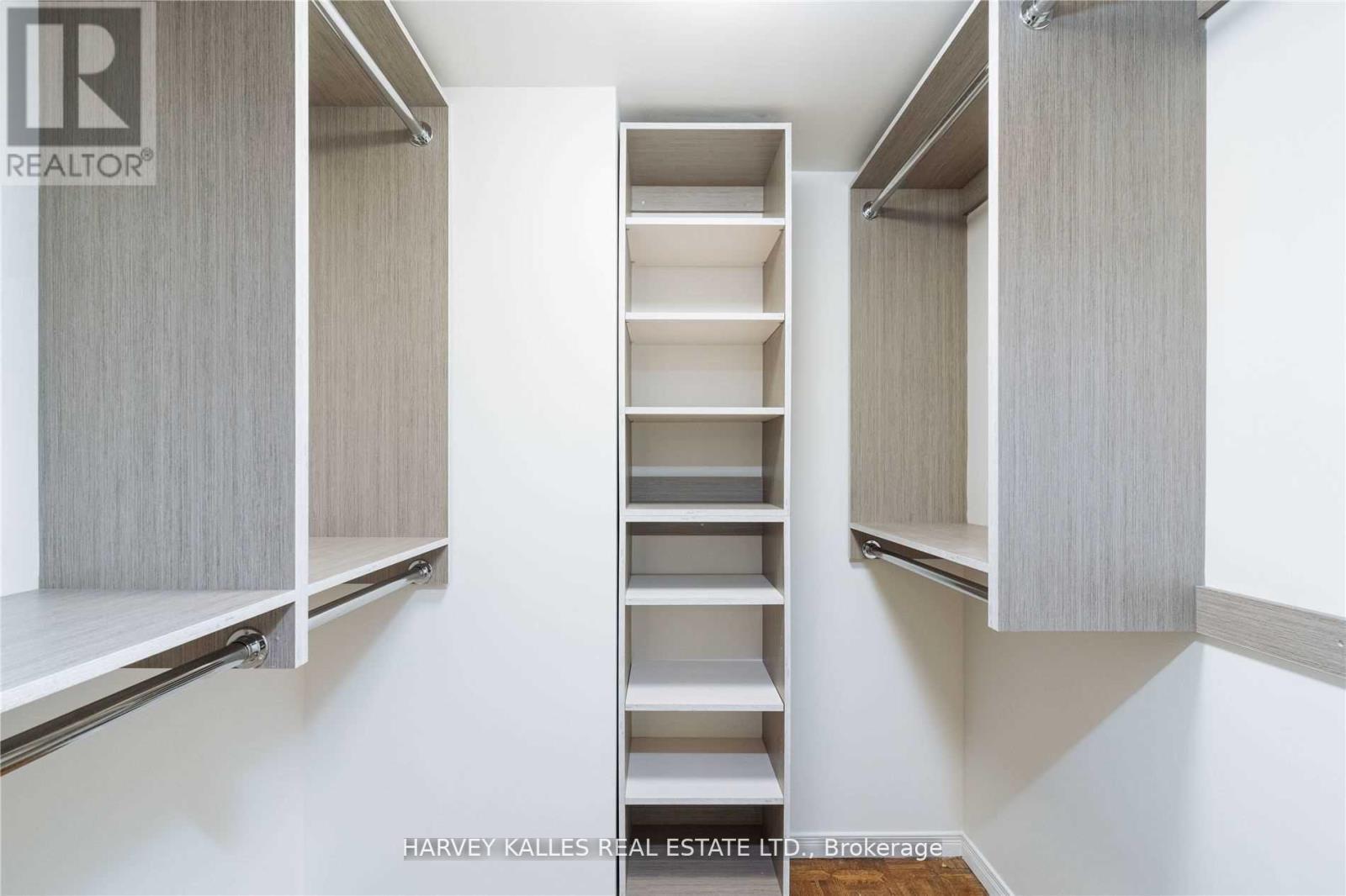 22 LOWER VILLAGE GATE