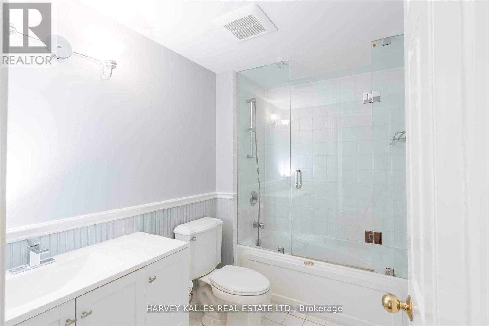 22 LOWER VILLAGE GATE