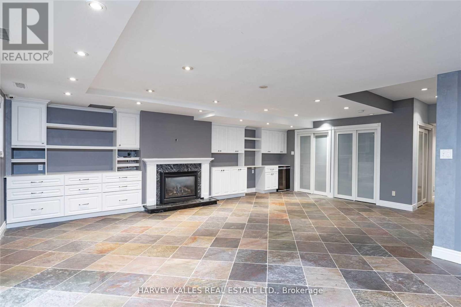 22 LOWER VILLAGE GATE