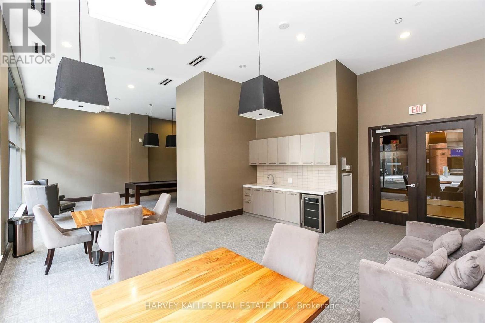 709 - 23 GLEBE ROAD W