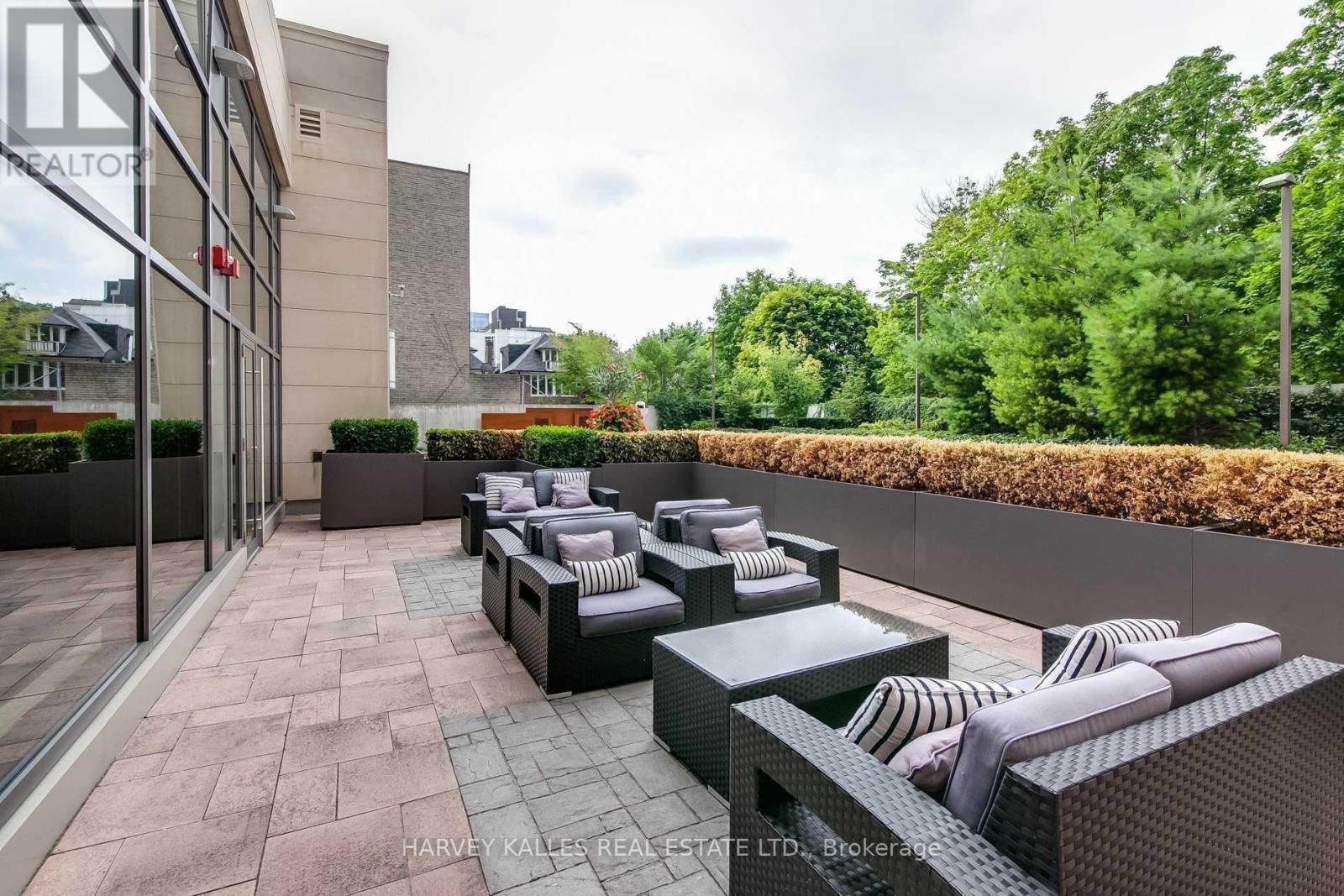 709 - 23 GLEBE ROAD W