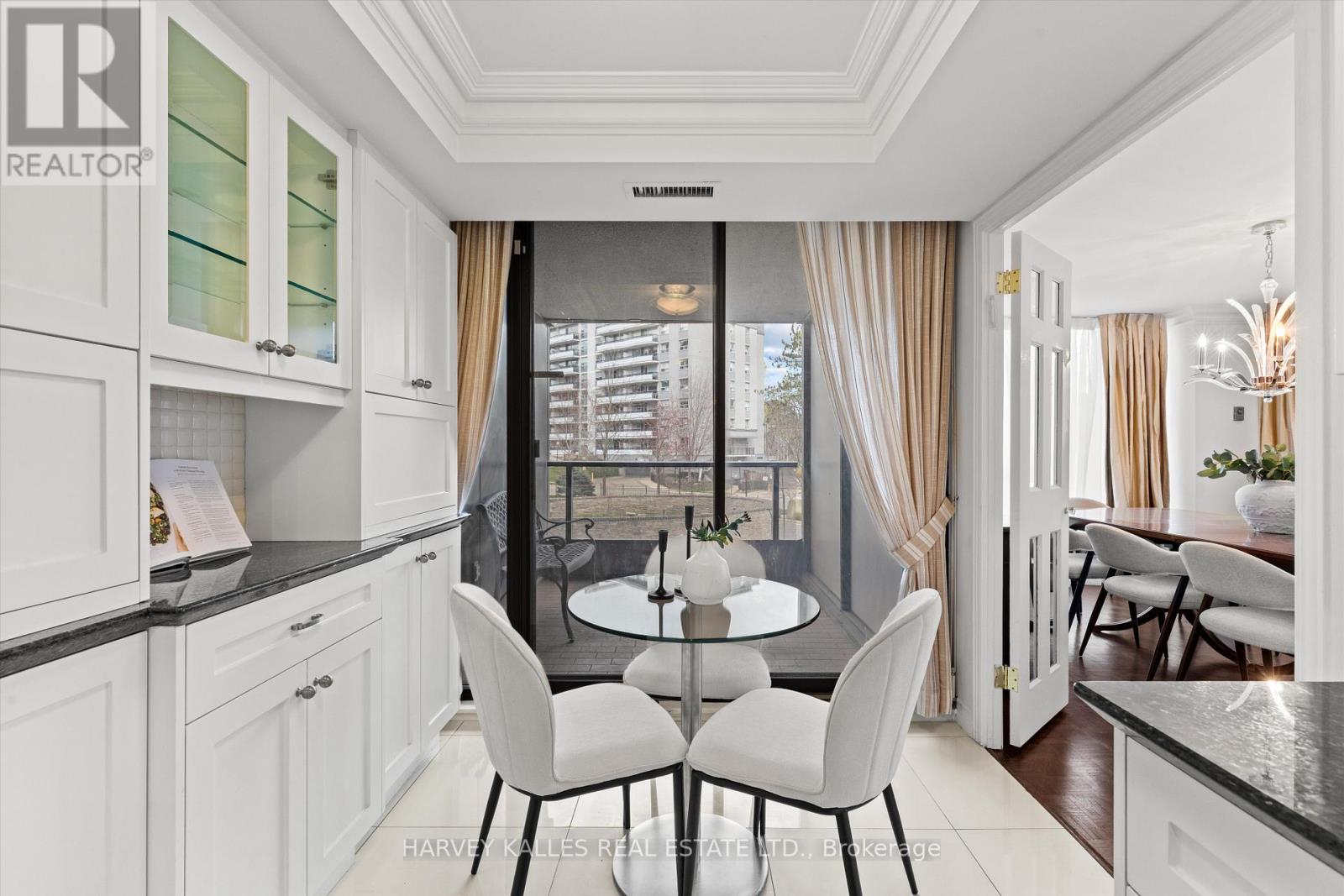 201 - 3900 YONGE STREET