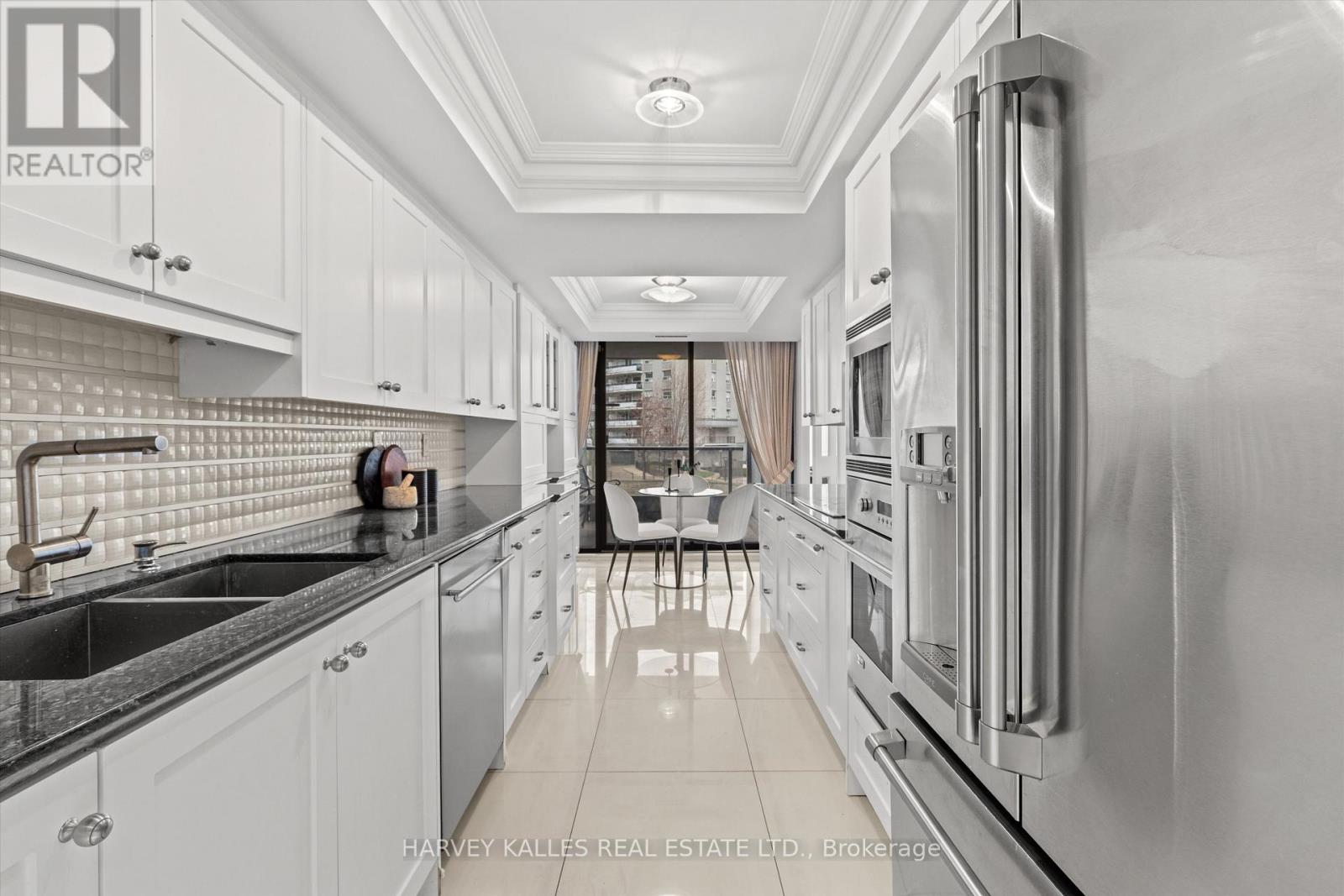 201 - 3900 YONGE STREET