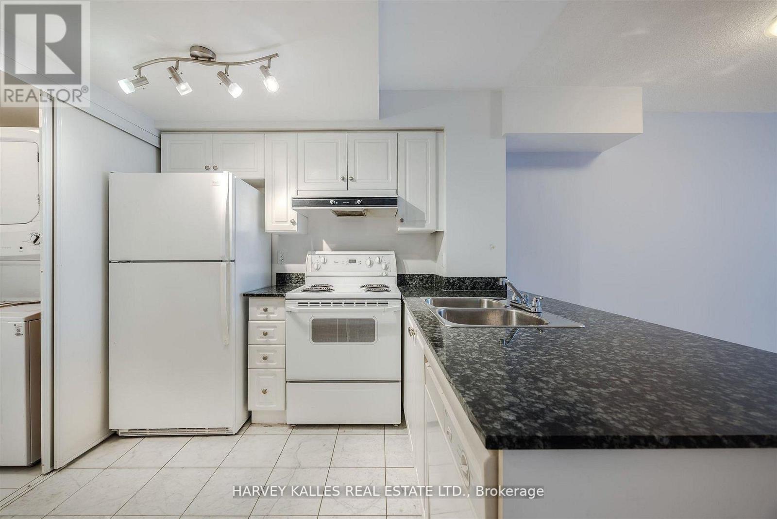 1405 - 323 RICHMOND STREET E