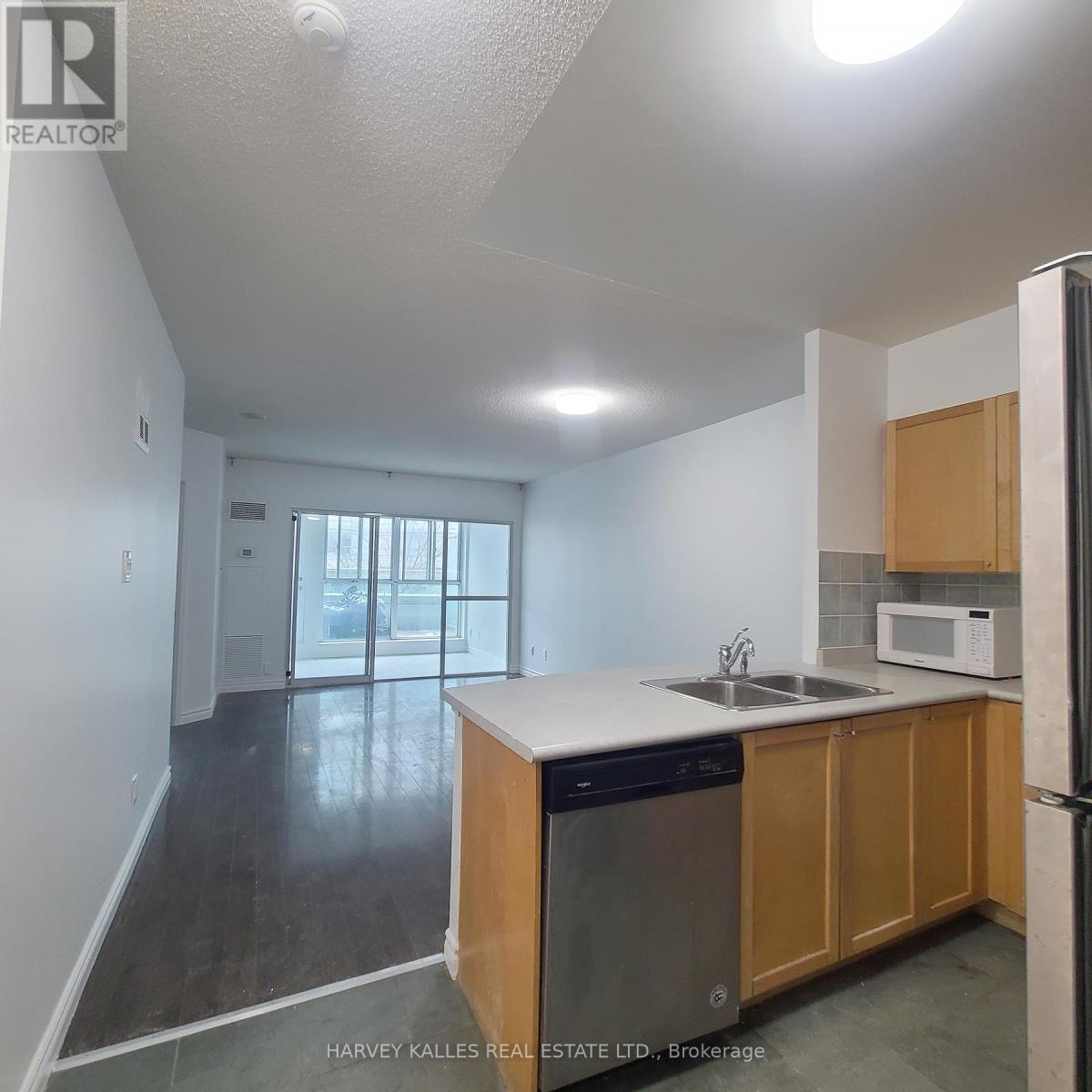206 - 600 QUEENS QUAY