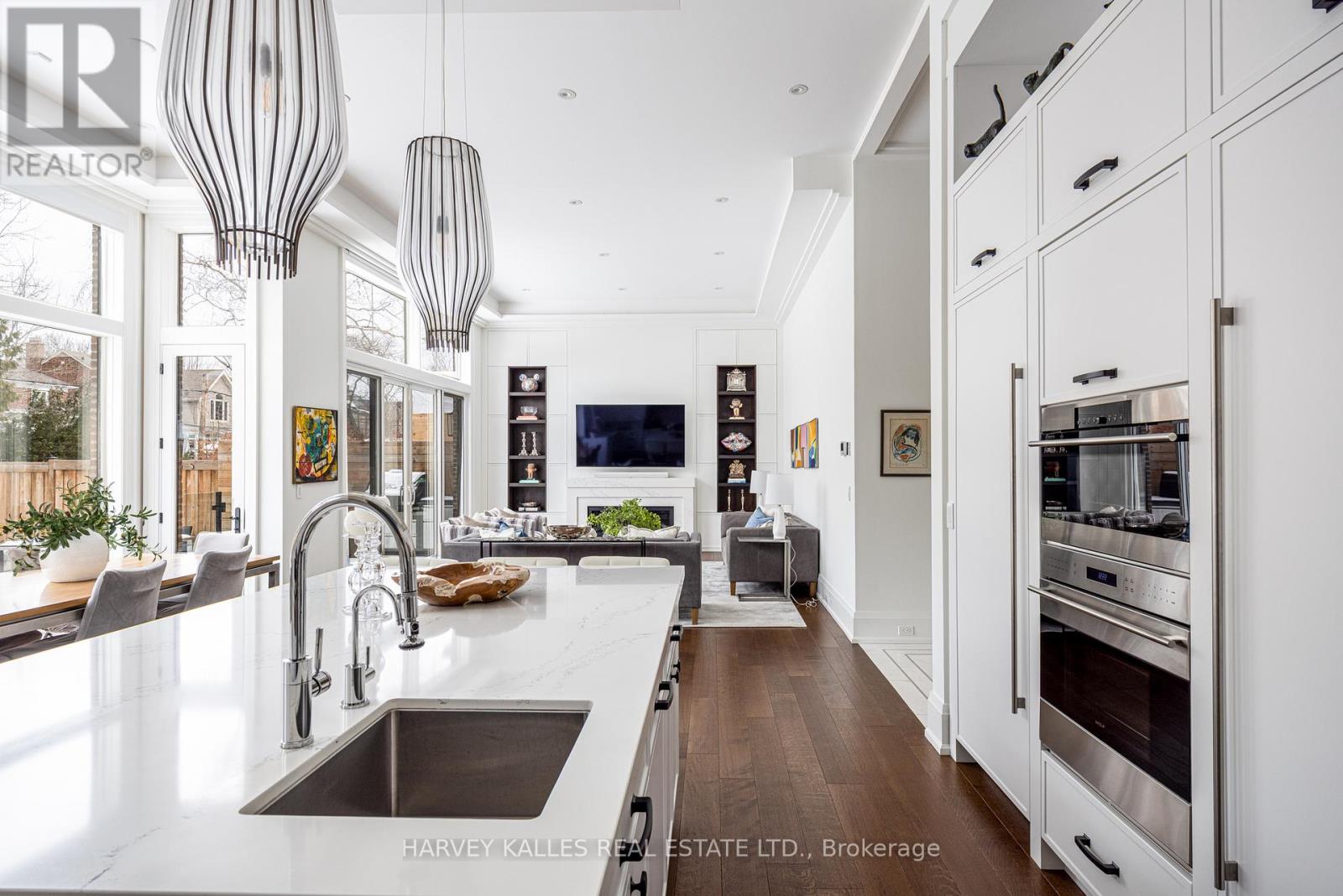 264 CORTLEIGH BOULEVARD