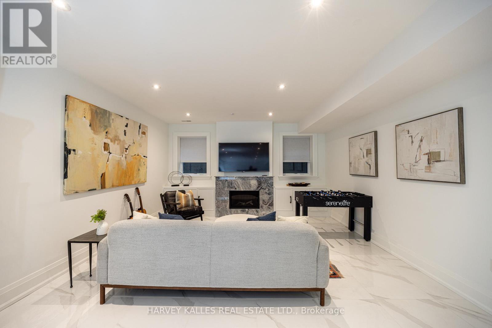 264 CORTLEIGH BOULEVARD