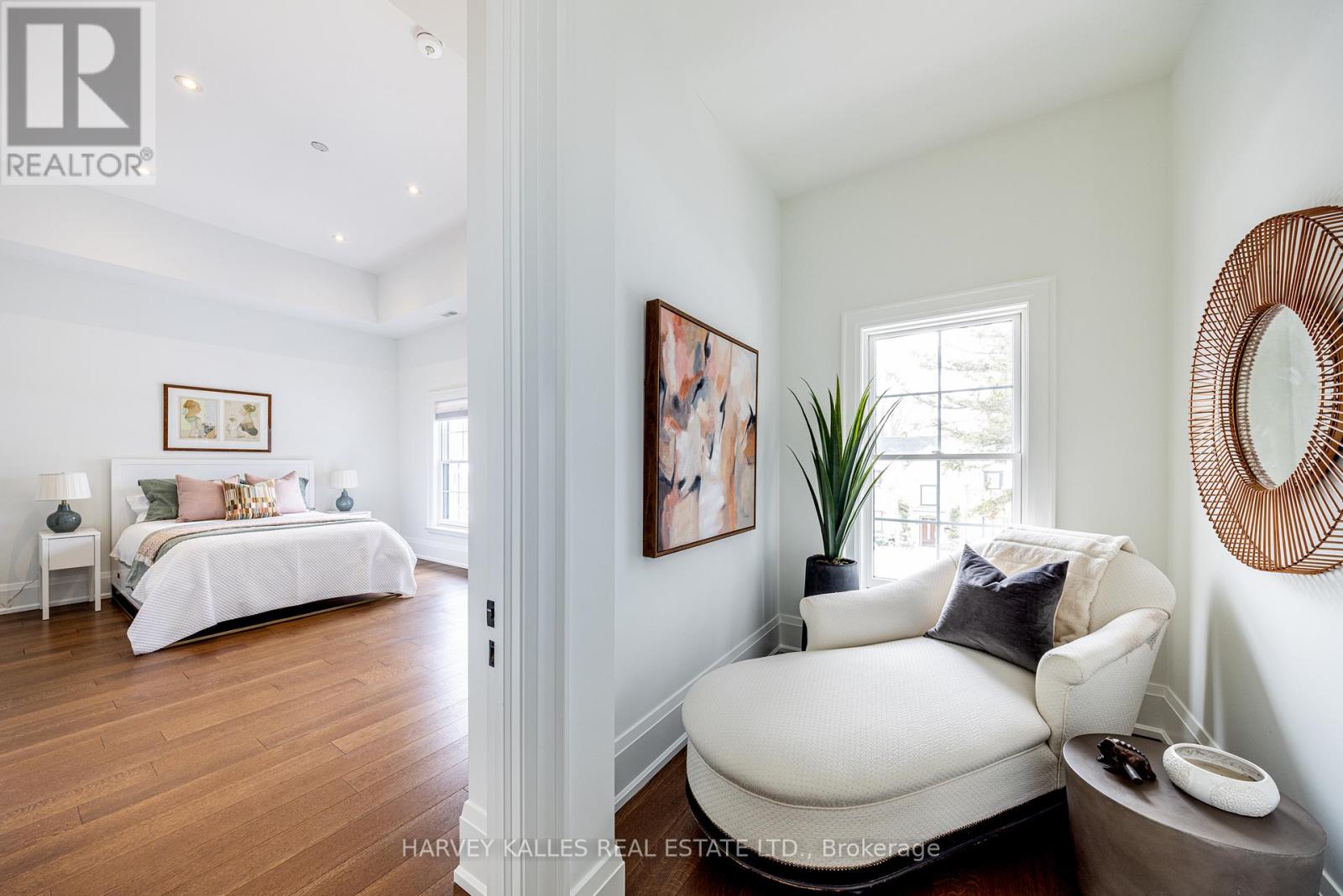 264 CORTLEIGH BOULEVARD