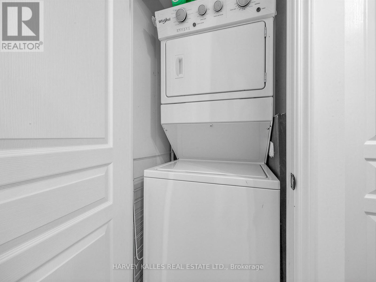 422 - 10 DELISLE AVENUE