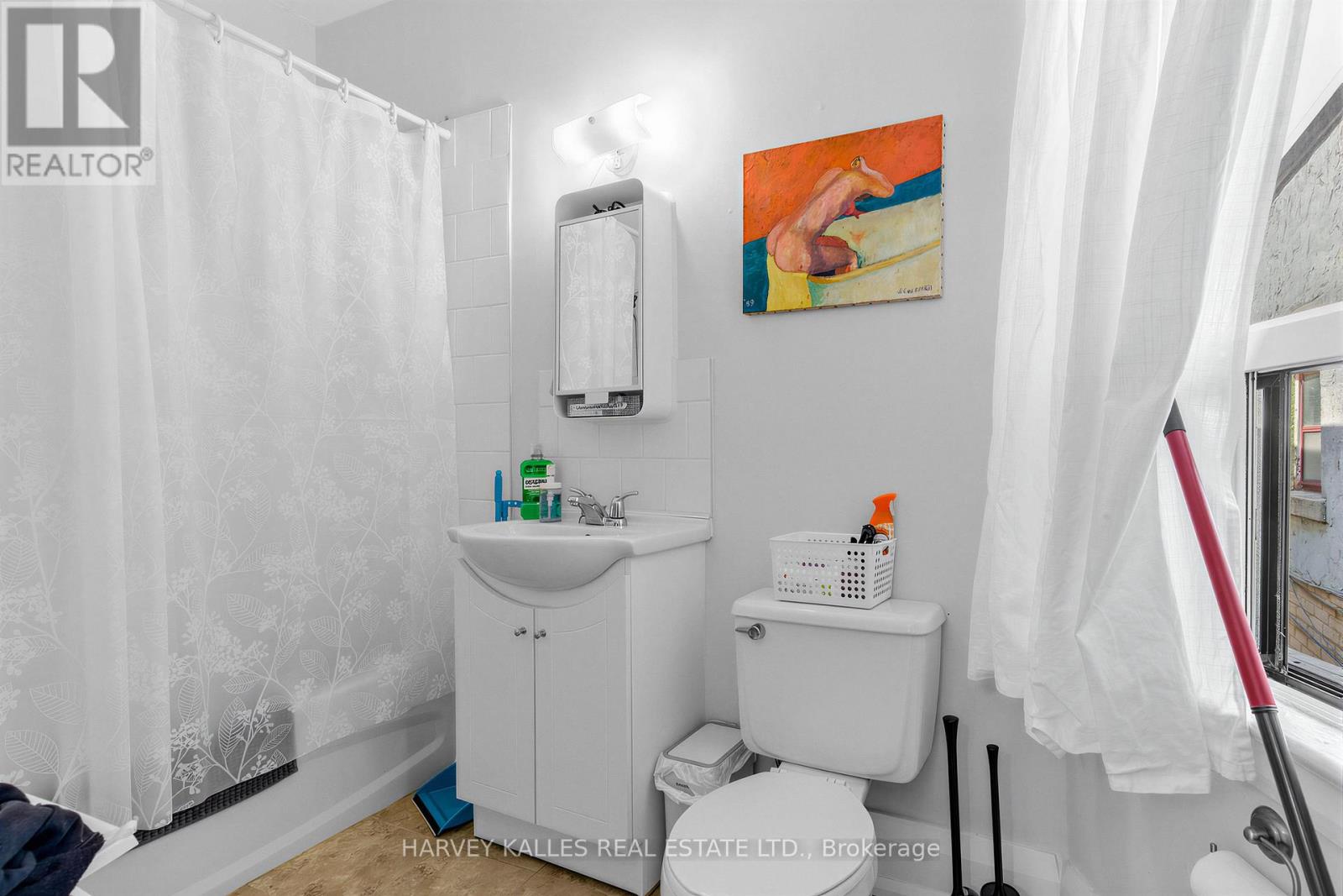 1378 BATHURST STREET