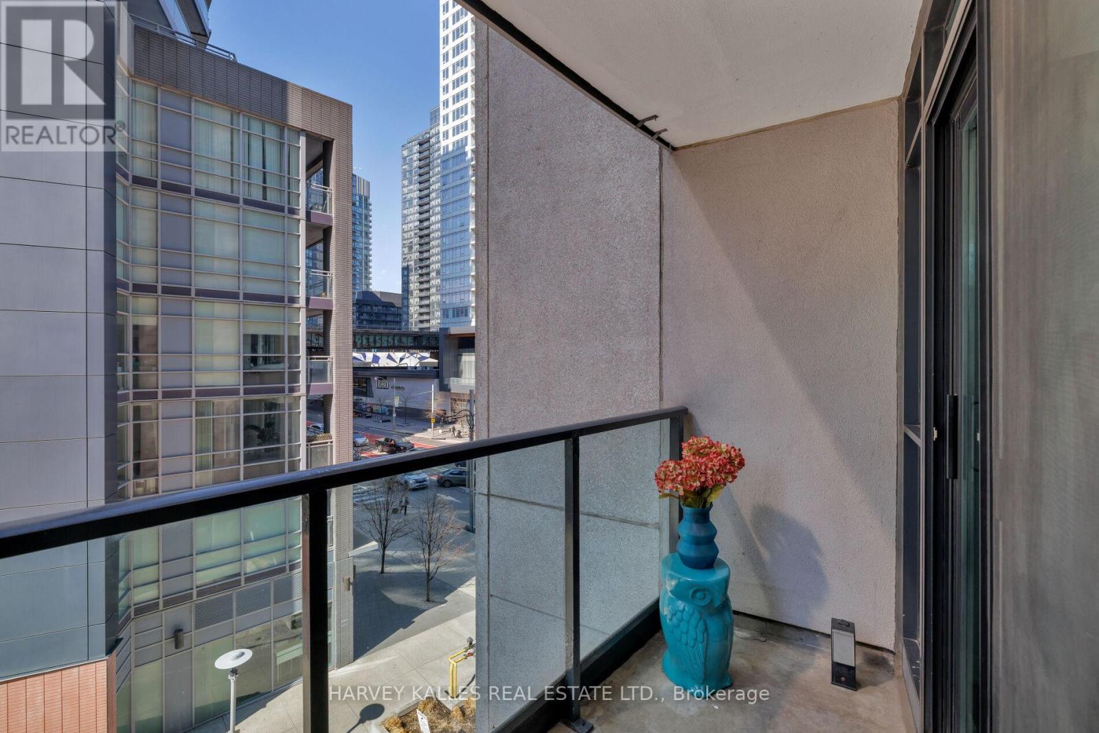 401 - 600 FLEET STREET