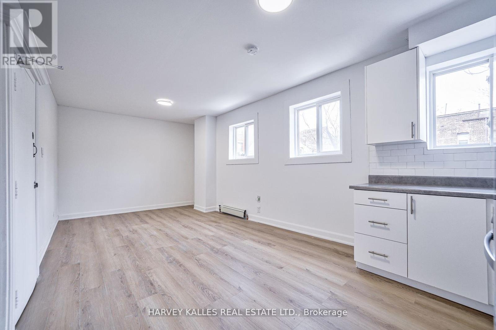 UNIT 3 - 1046 BATHURST STREET
