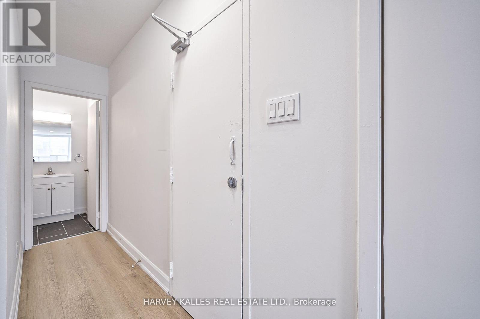 UNIT 1 - 1046 BATHURST STREET