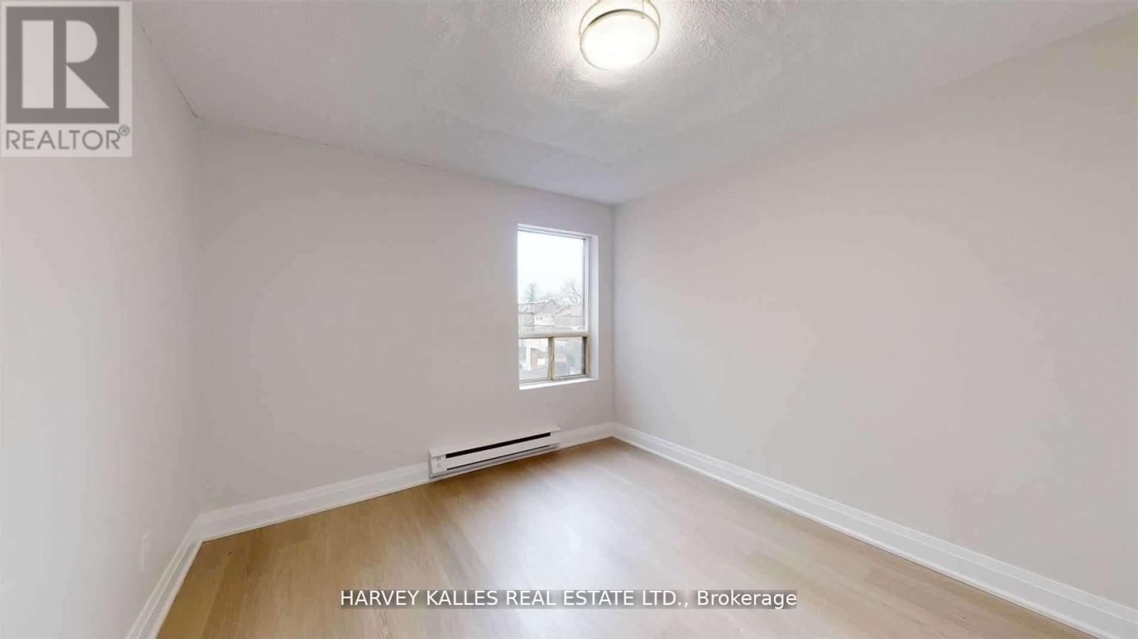 7 - 98 NORTHCLIFFE BOULEVARD
