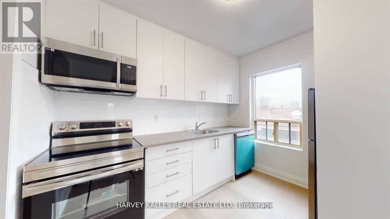 7 - 98 NORTHCLIFFE BOULEVARD