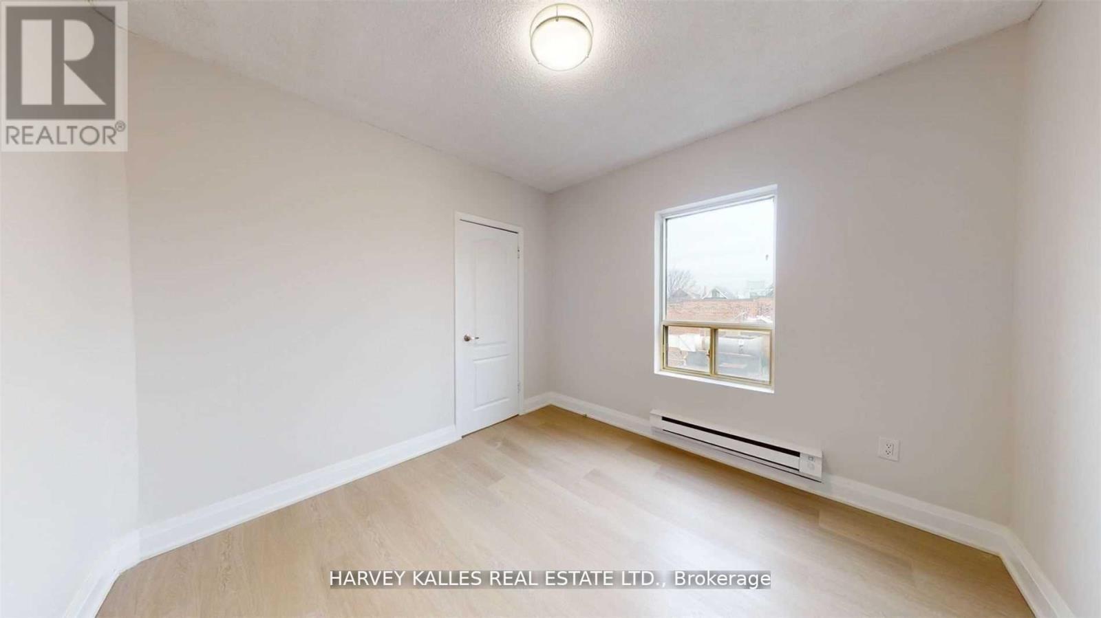 7 - 98 NORTHCLIFFE BOULEVARD