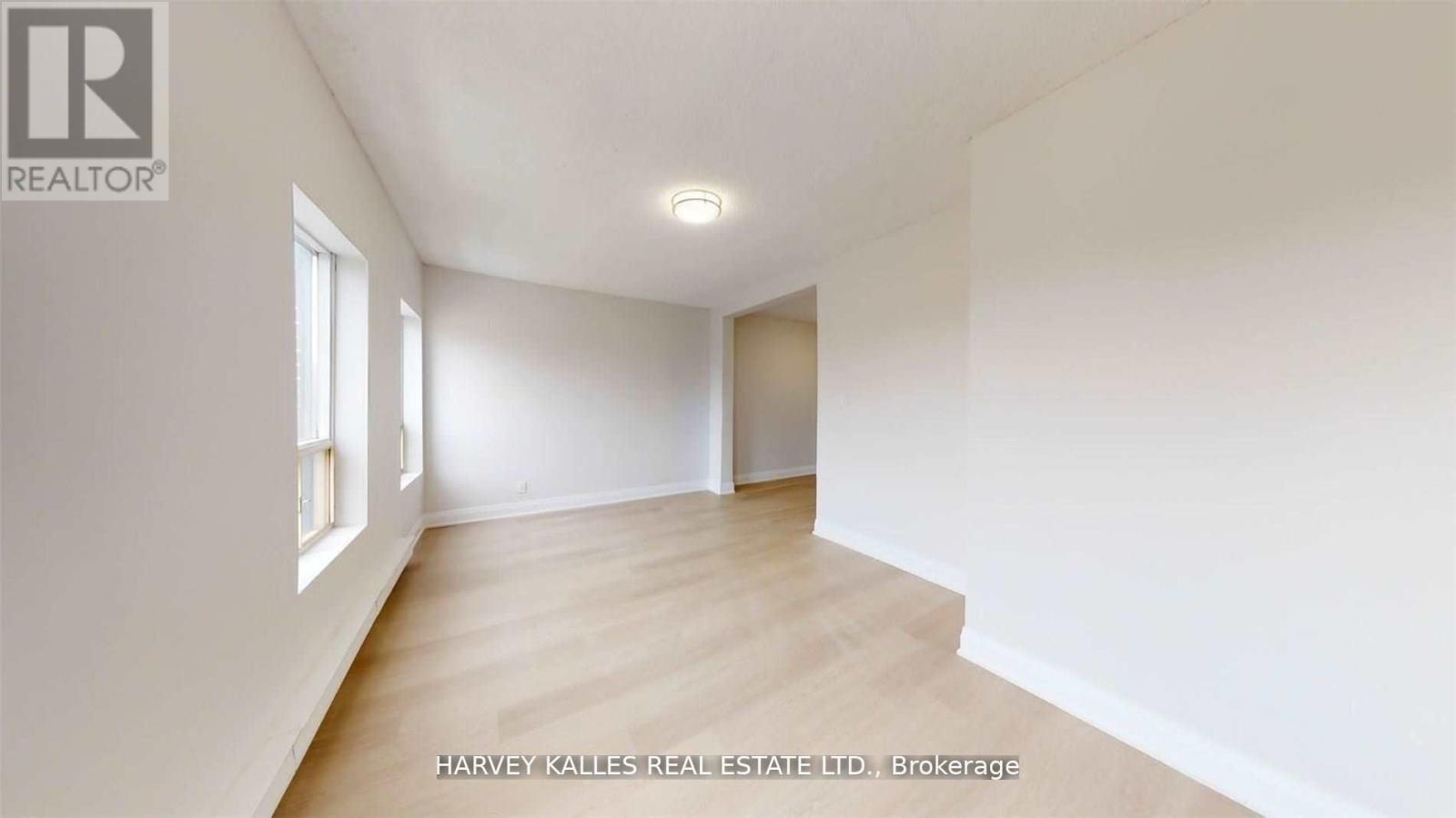 7 - 98 NORTHCLIFFE BOULEVARD