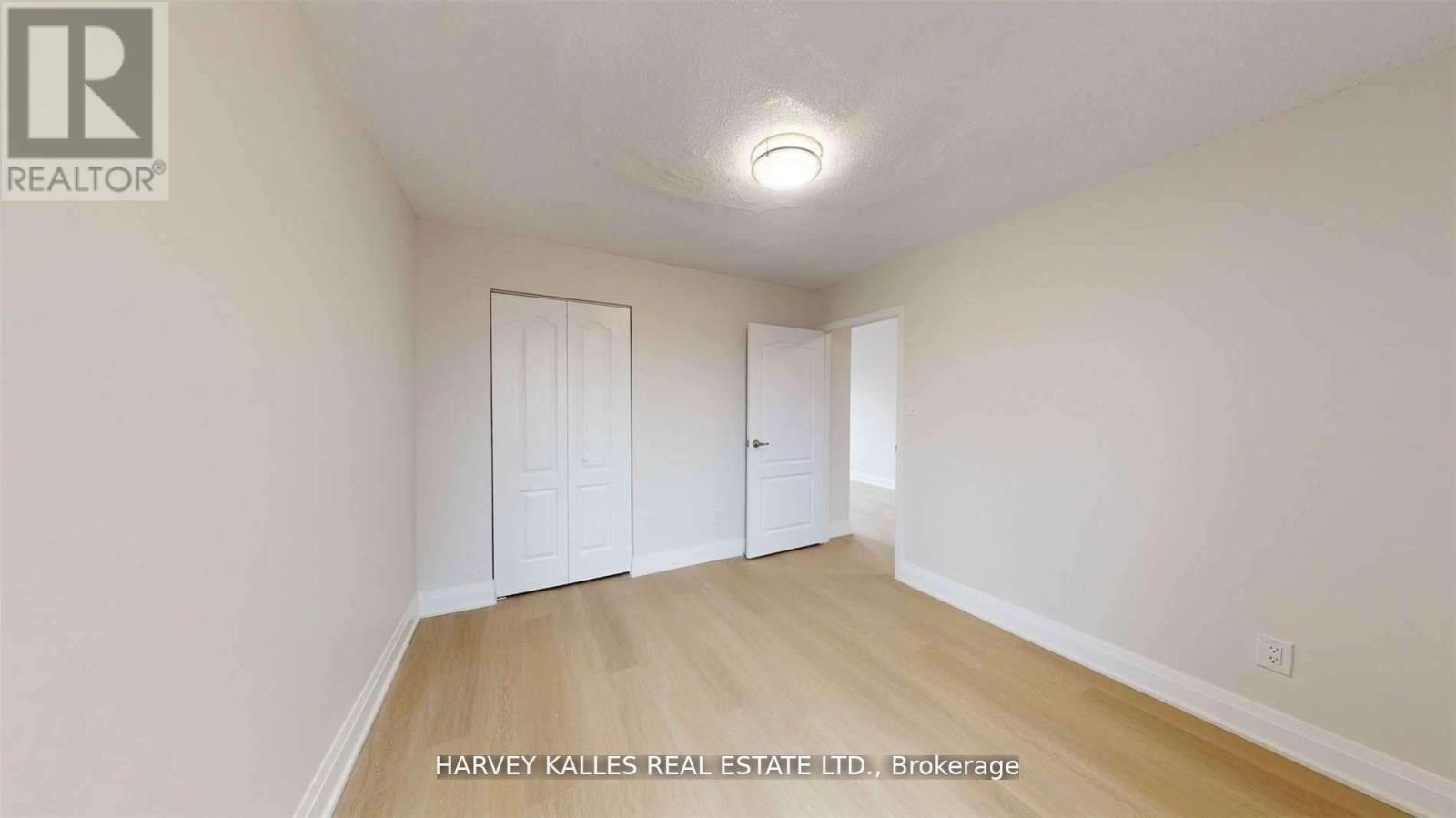 7 - 98 NORTHCLIFFE BOULEVARD