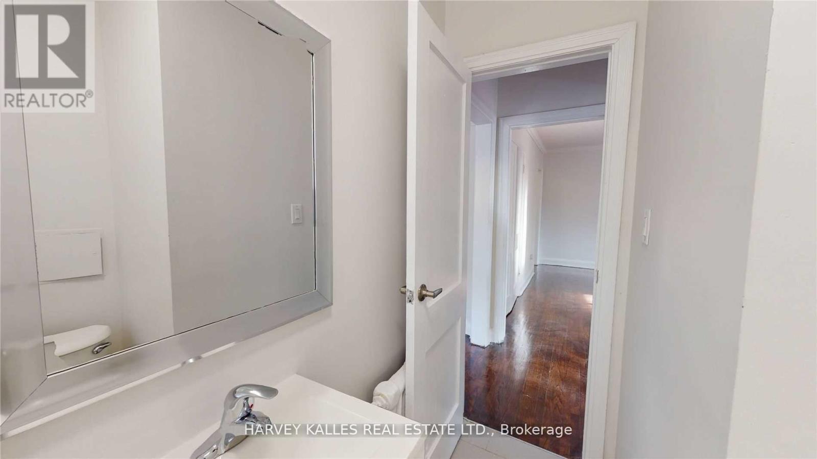 3 - 320 LONSDALE ROAD