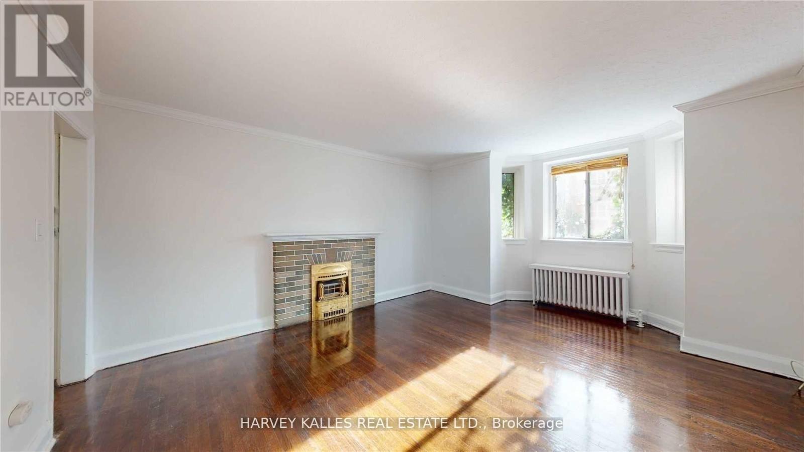 3 - 320 LONSDALE ROAD