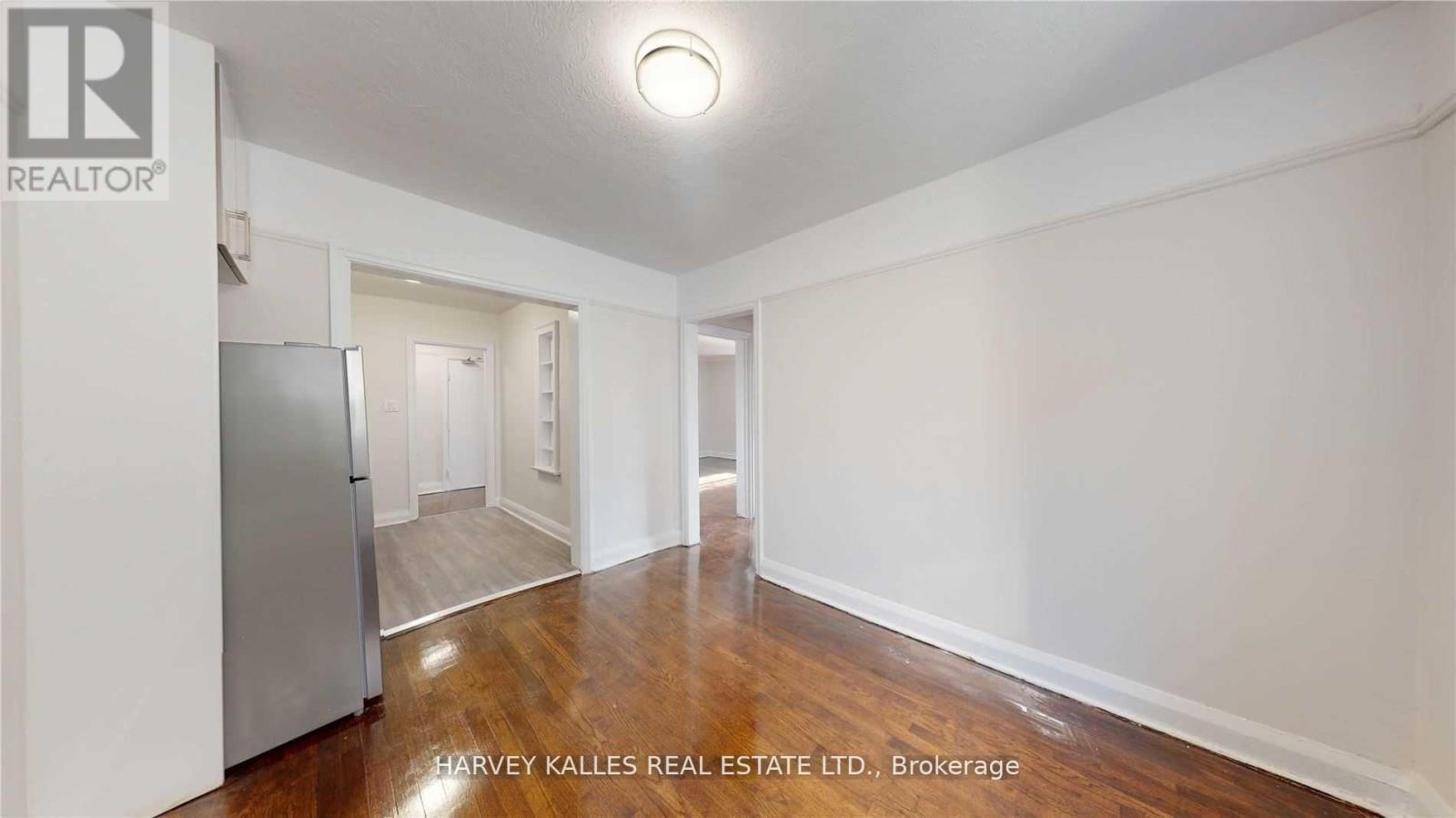 3 - 320 LONSDALE ROAD