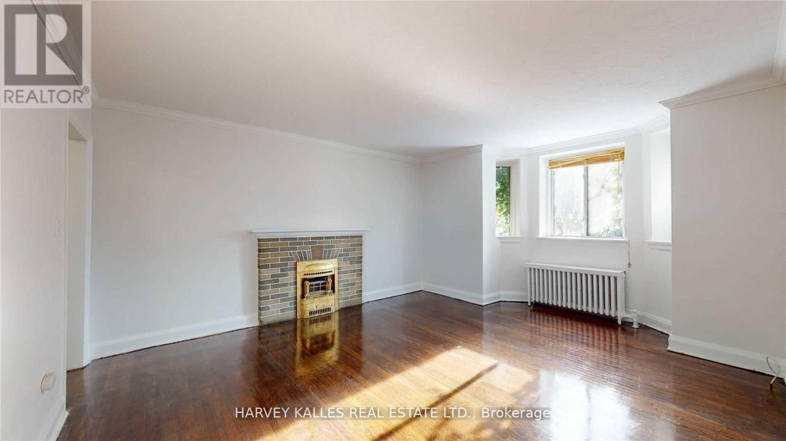 3 - 320 LONSDALE ROAD