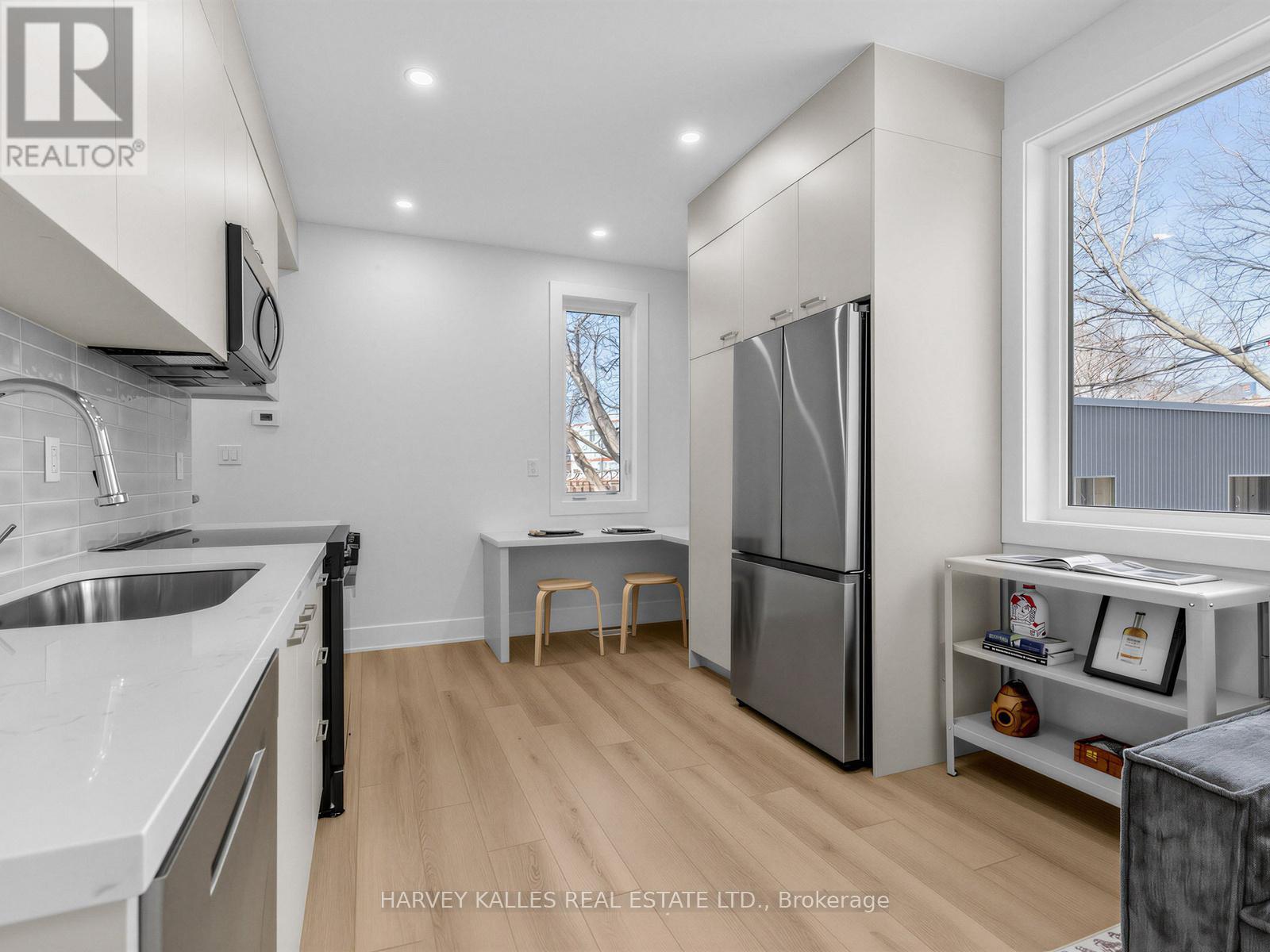 2B - 45 BELLEVUE AVENUE