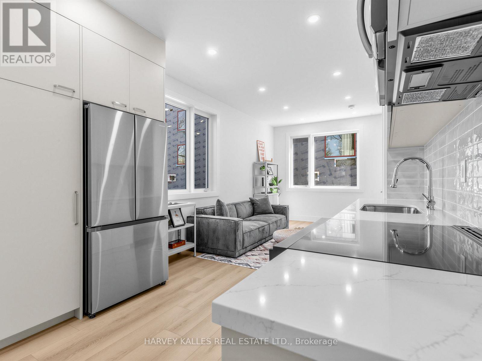 2B - 45 BELLEVUE AVENUE