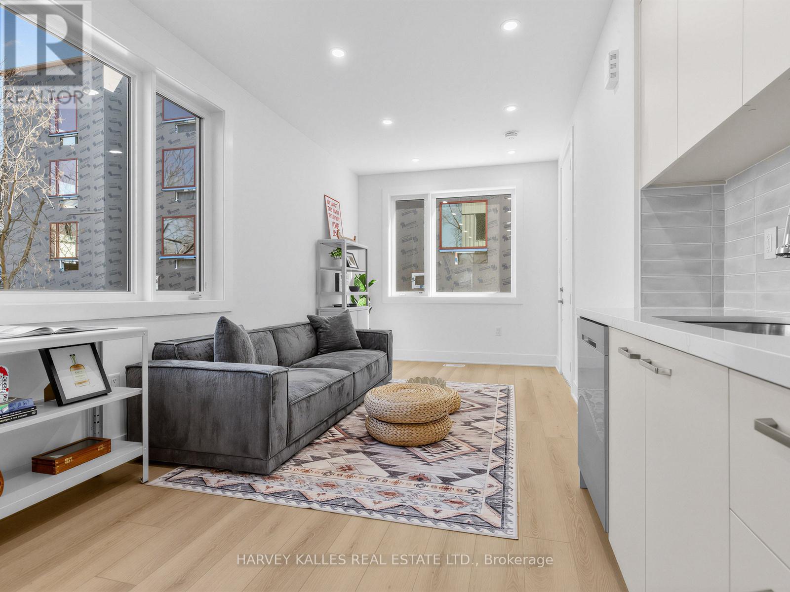 2B - 45 BELLEVUE AVENUE