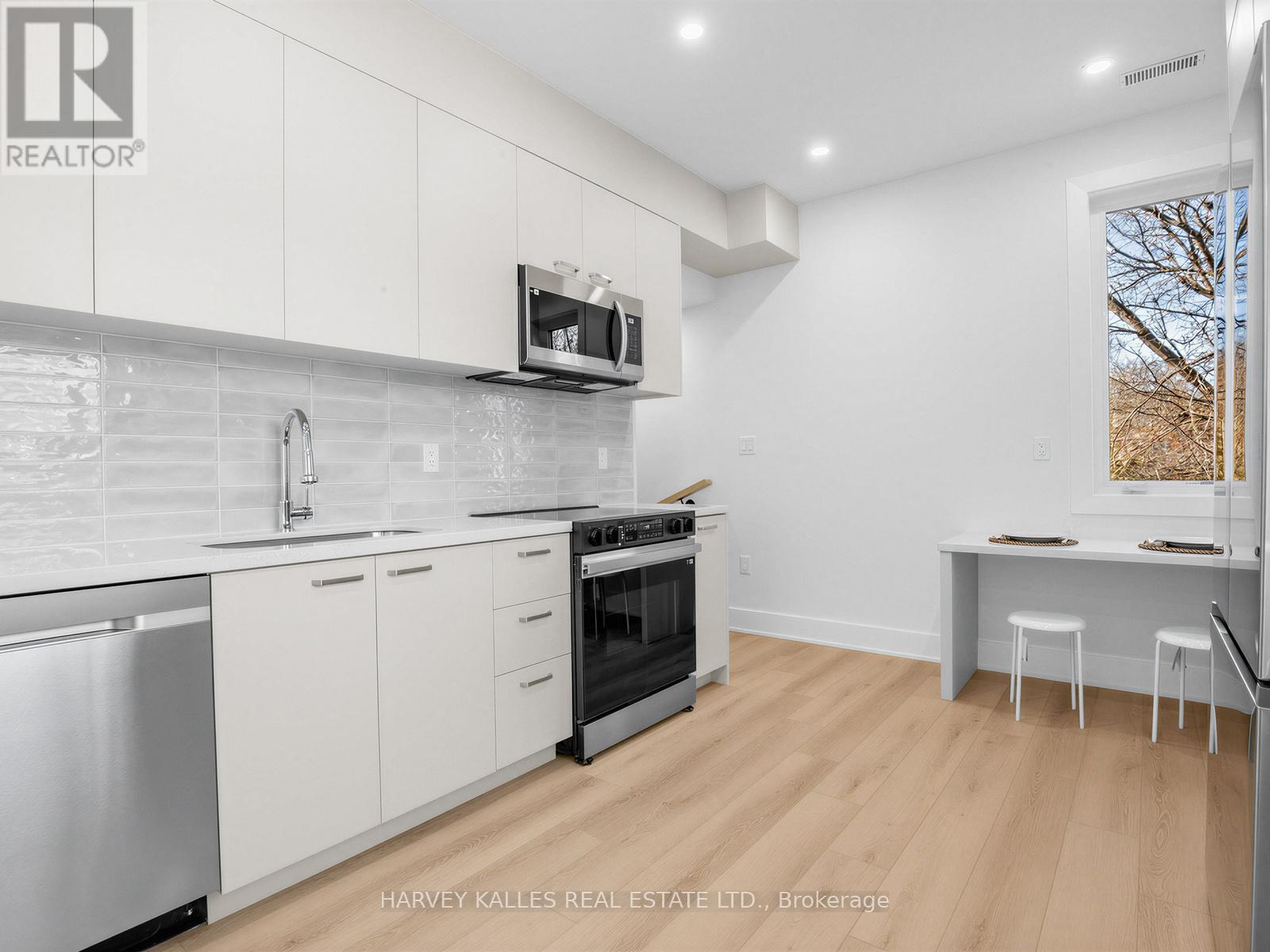 6A - 45 BELLEVUE AVENUE