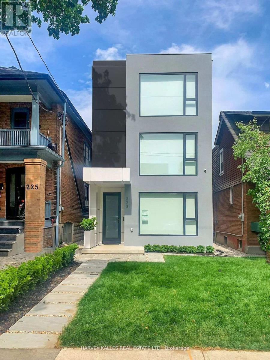 223 WYCHWOOD AVENUE