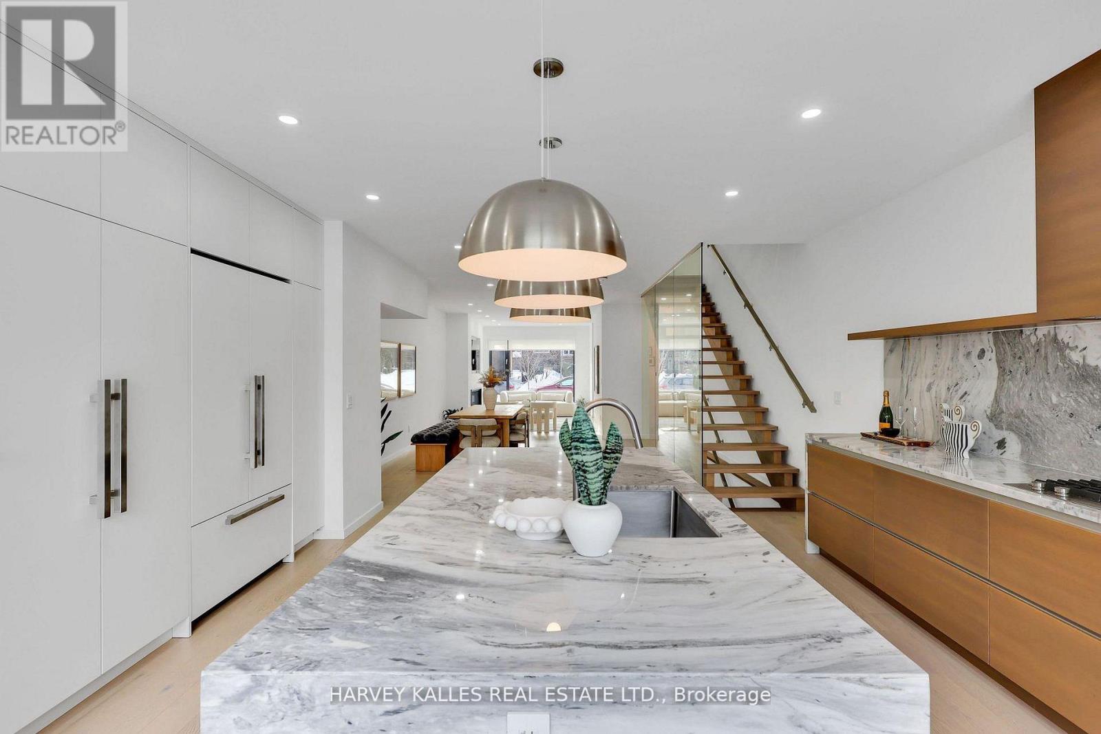 223 WYCHWOOD AVENUE