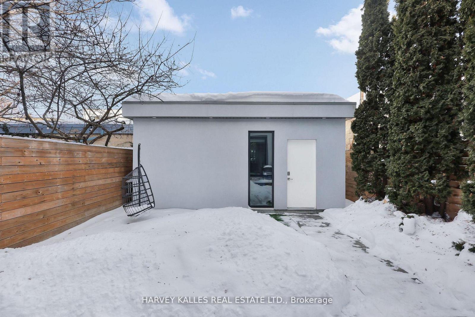 223 WYCHWOOD AVENUE