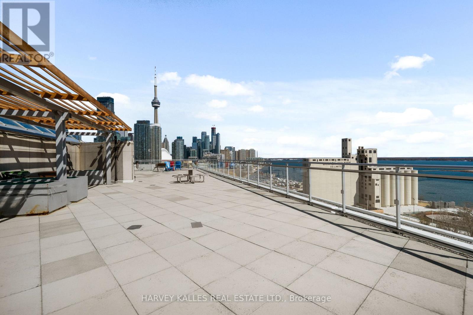 803 - 650 QUEENS QUAY W