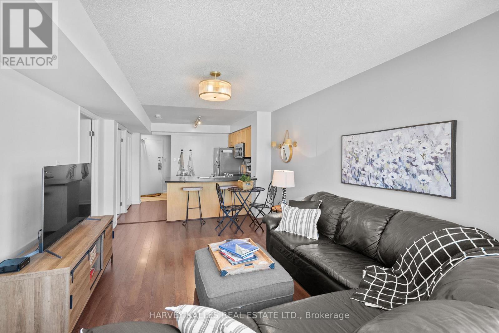 803 - 650 QUEENS QUAY W
