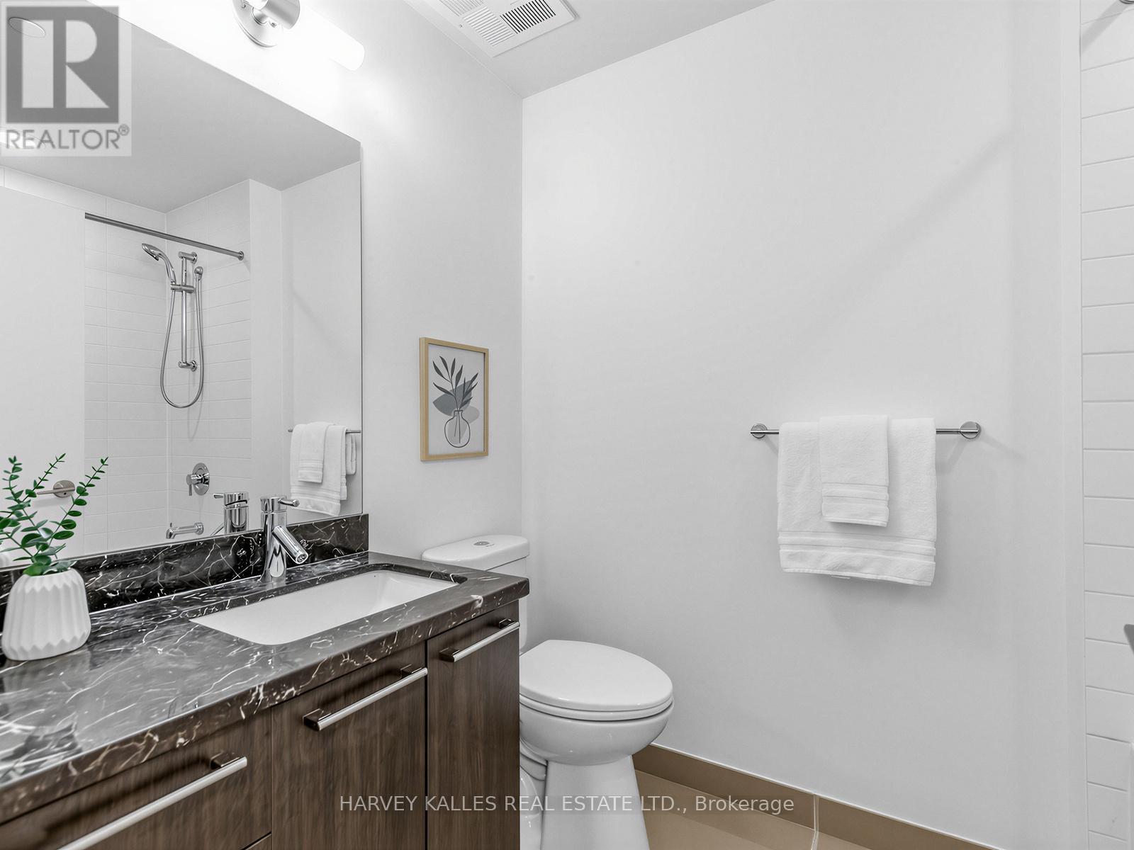 TH 13 - 30 ROEHAMPTON AVENUE