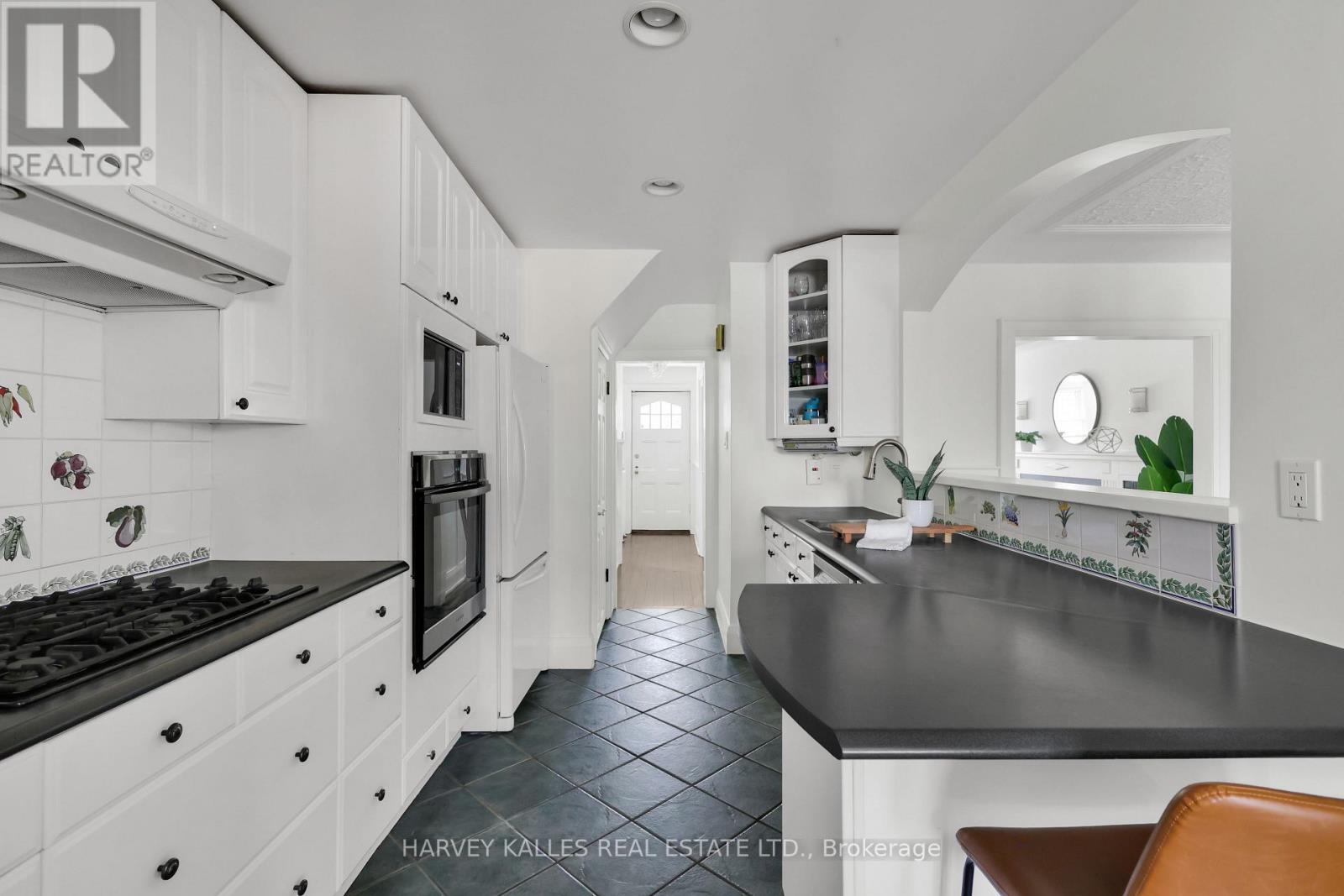30 BRAESIDE ROAD