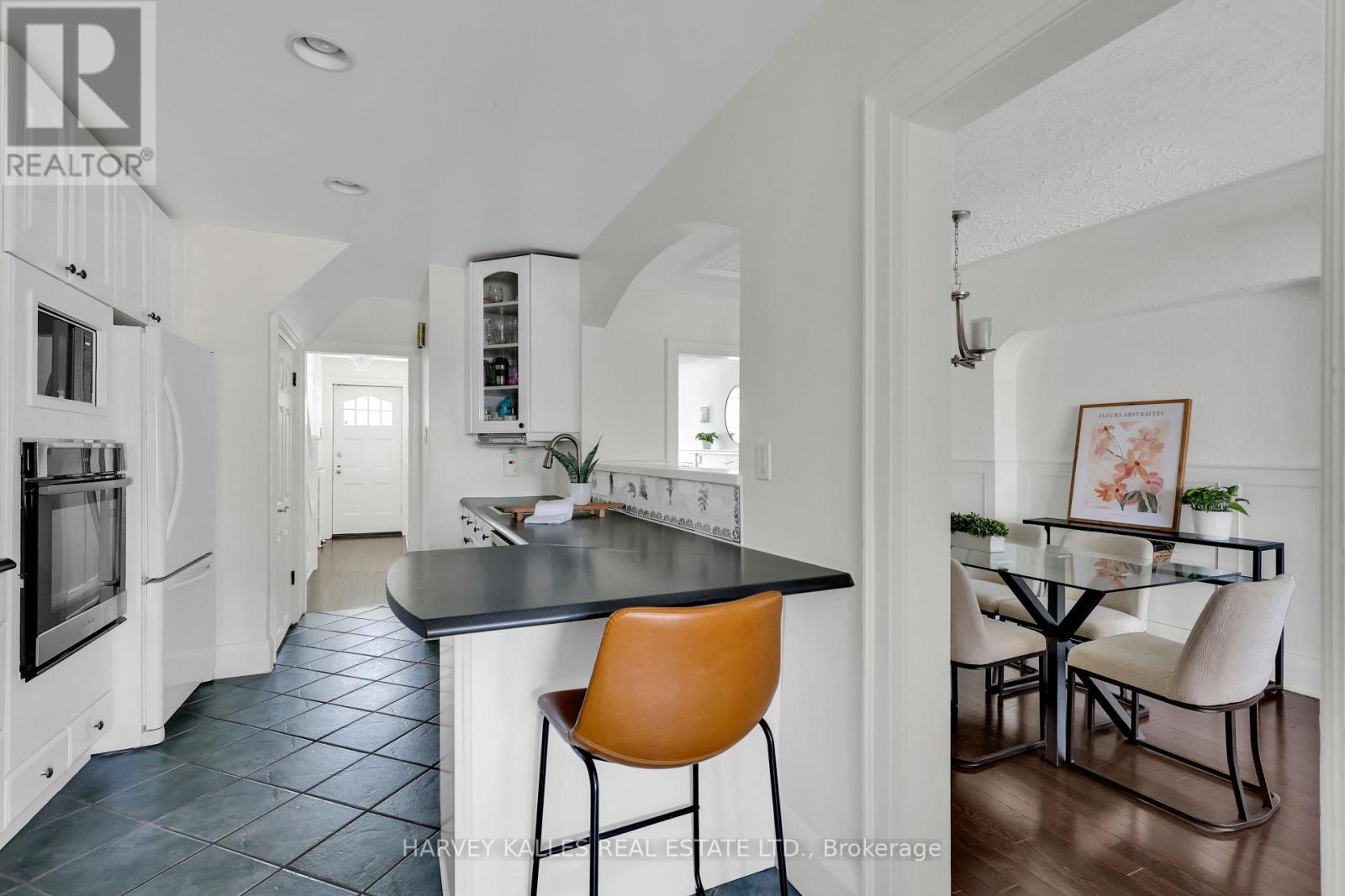 30 BRAESIDE ROAD