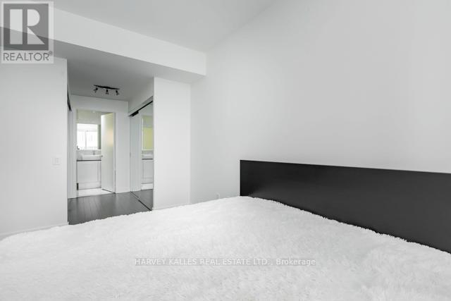 TH12 - 121 MCMAHON DRIVE