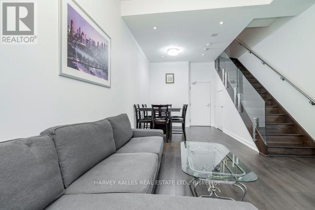 TH12 - 121 MCMAHON DRIVE