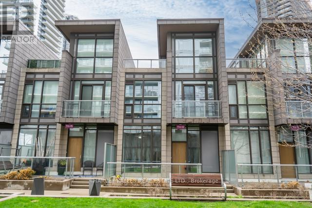 TH12 - 121 MCMAHON DRIVE