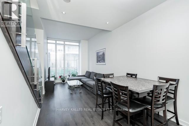 TH12 - 121 MCMAHON DRIVE