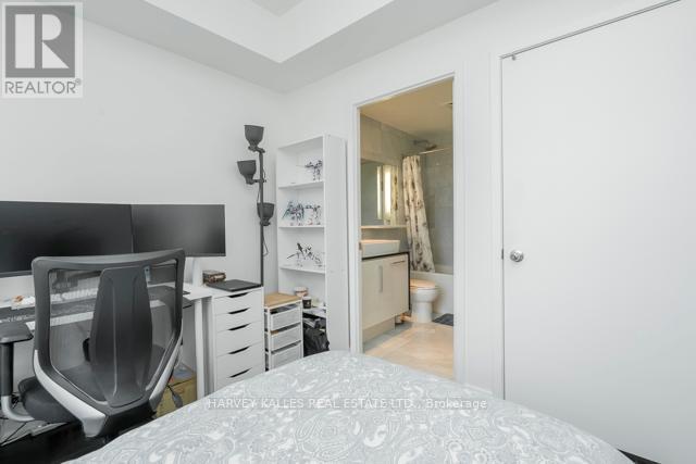 TH12 - 121 MCMAHON DRIVE